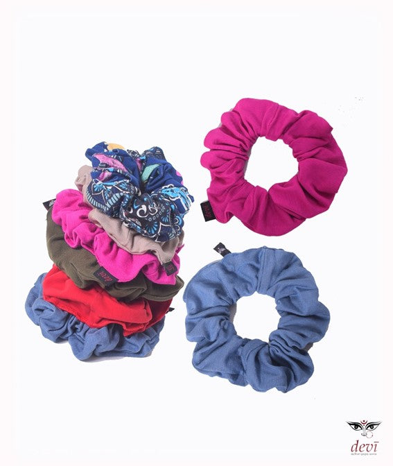 Scrunchie Devi - Kit 2 com Xuxinha de Cabelo